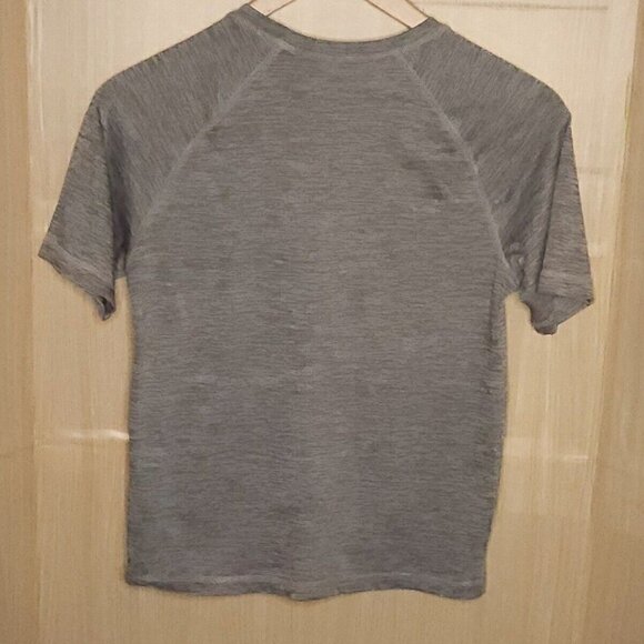 NBA Memphis Grizzlies Grey Athletic Top Small - Picture 2 of 5